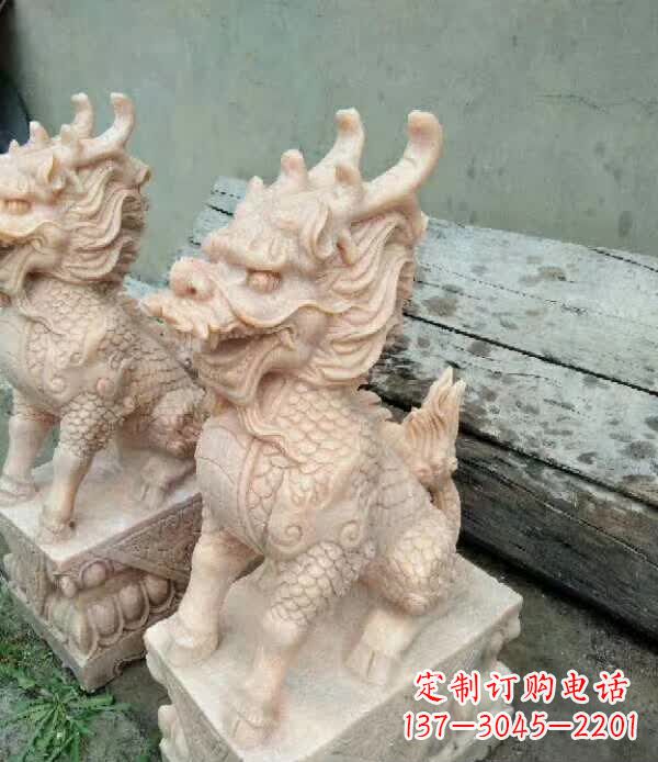 鹤壁晚霞红石雕麒麟