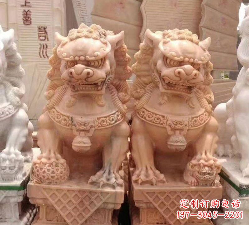 鹤壁晚霞红石雕狮子