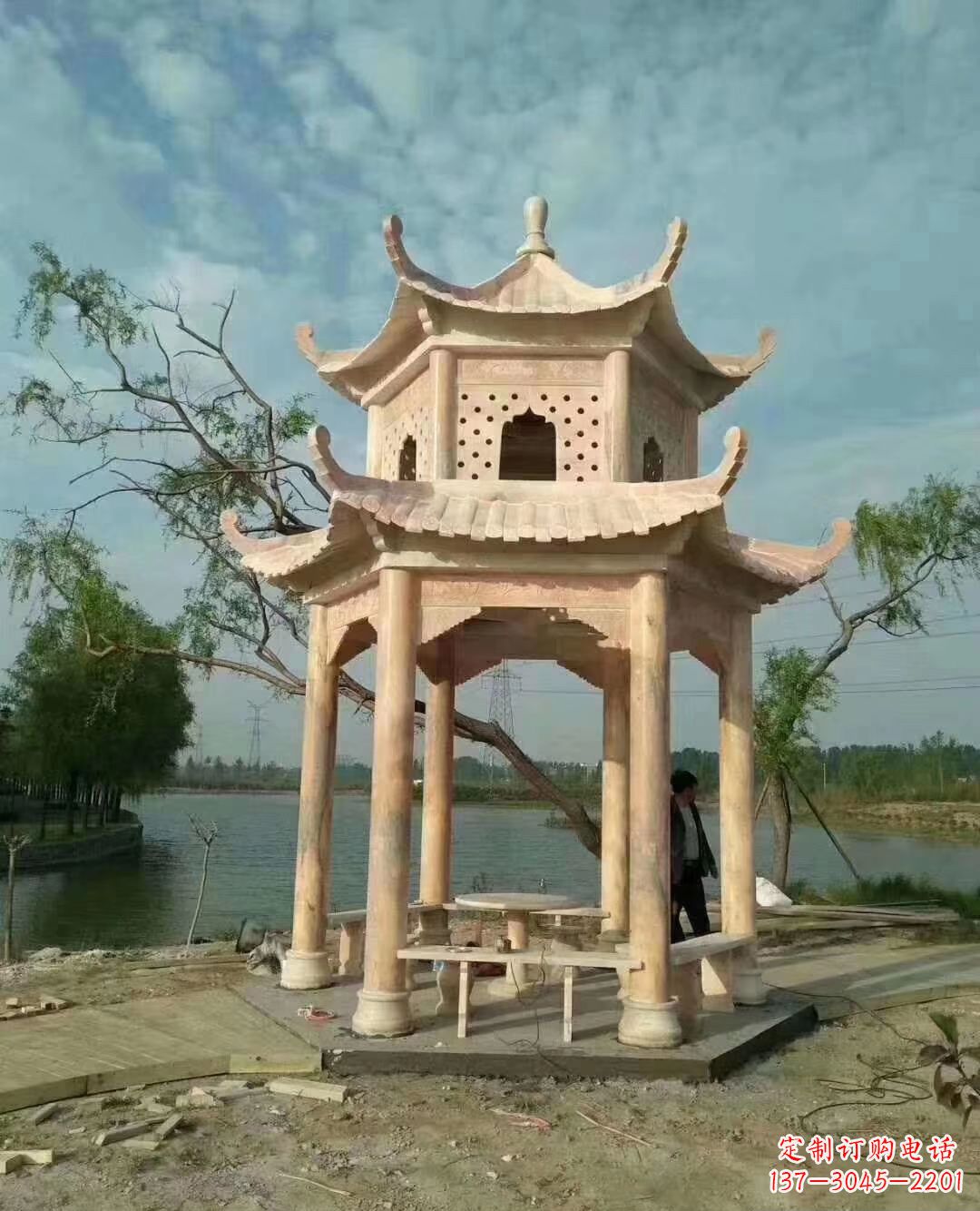 鹤壁晚霞红双层石凉亭 (2)