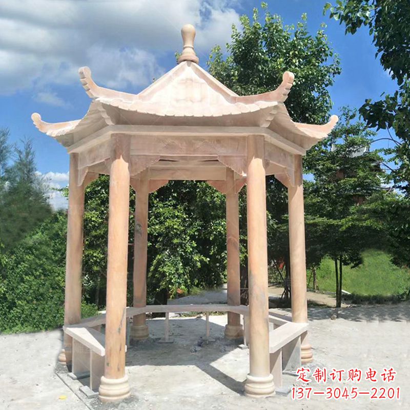 鹤壁晚霞红庭院石凉亭
