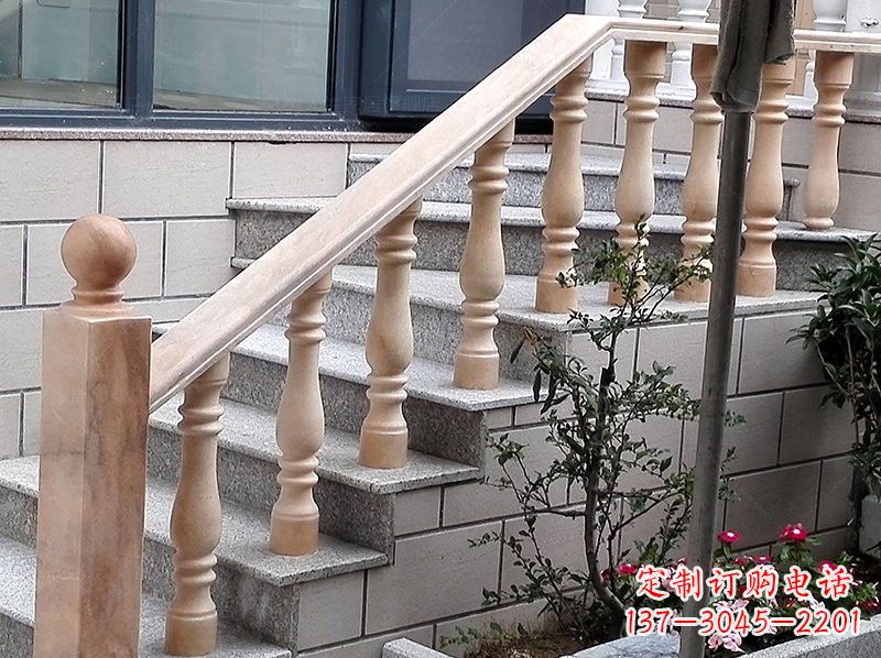 鹤壁晚霞红小区栏杆石雕