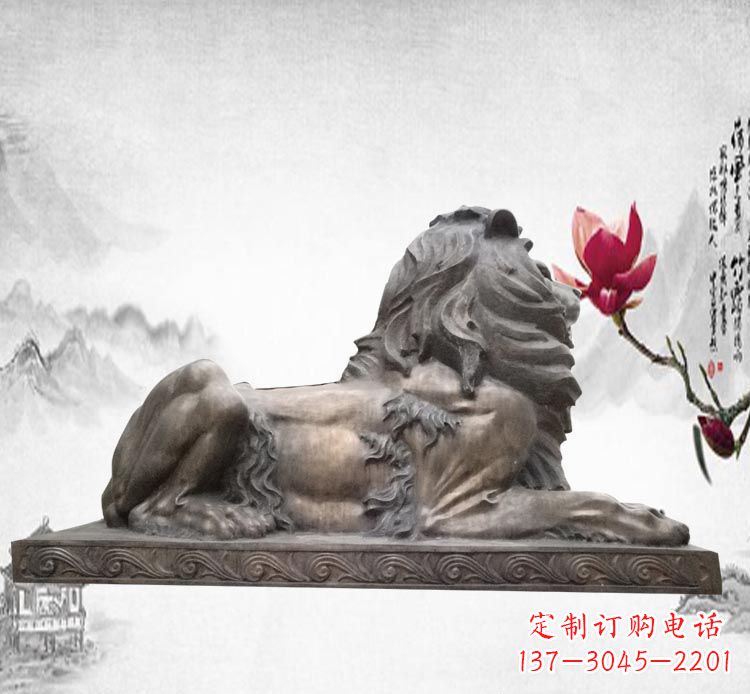 鹤壁卧着的西洋狮子铜雕