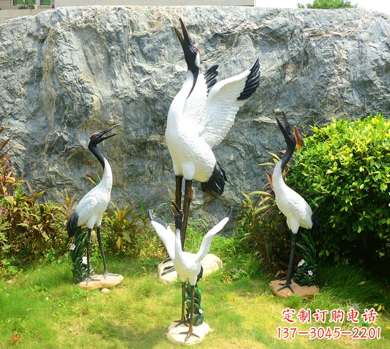 鹤壁仙鹤雕塑 墓地