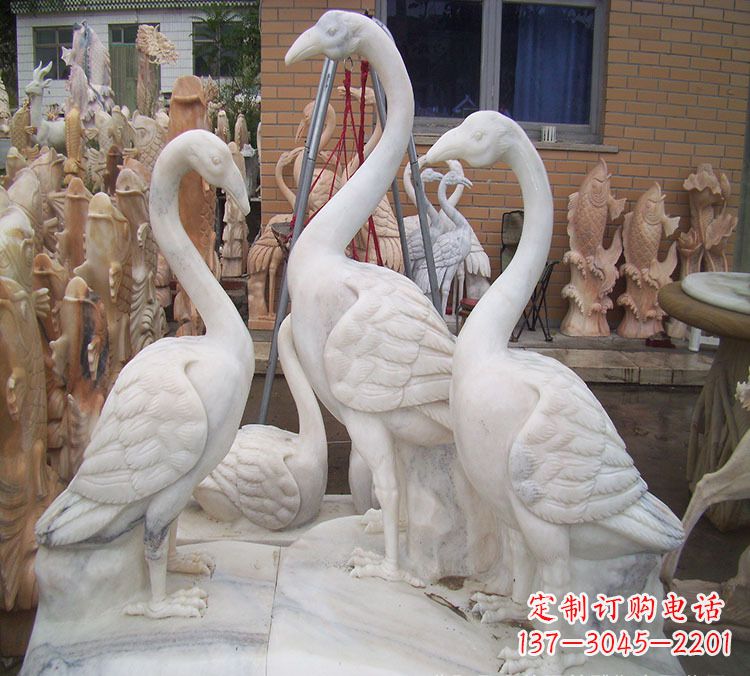 鹤壁仙鹤衔树枝 石雕