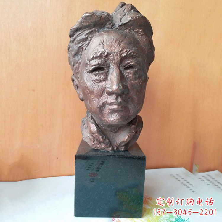 鹤壁现代画家徐悲鸿先生头像雕塑
