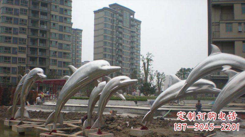 鹤壁小区不锈钢跳跃海豚雕塑