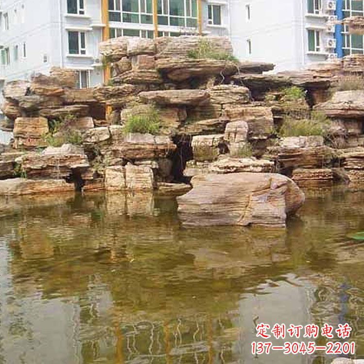 鹤壁小区庭院假山鱼池