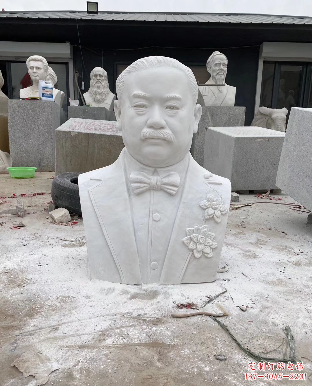 鹤壁校园名人詹天佑头像石雕