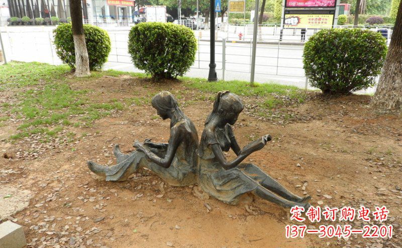 鹤壁校园坐着看书的女孩人物铜雕