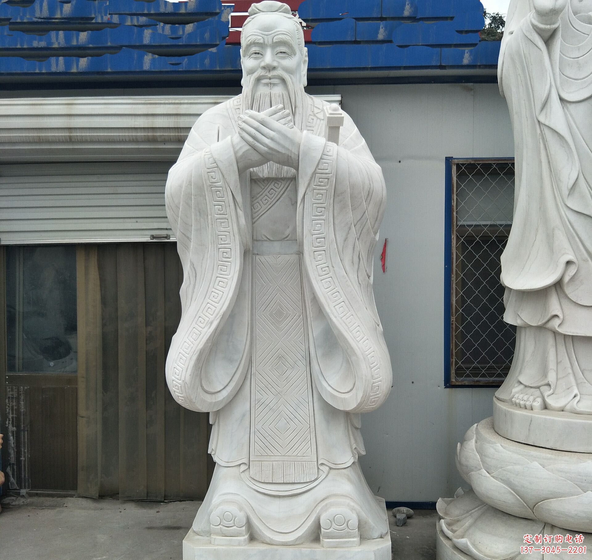 鹤壁学校礼仪孔子石雕
