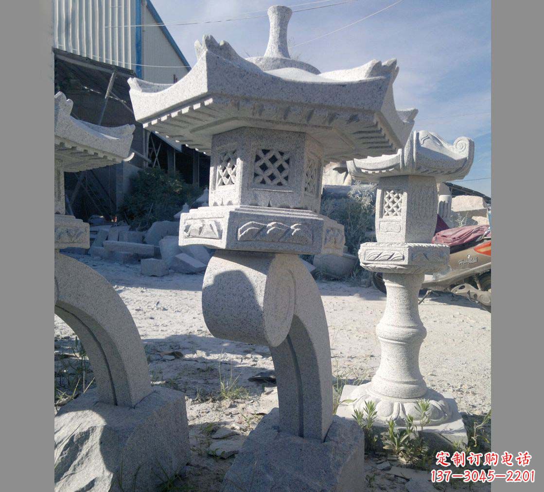 鹤壁园林景观草坪石灯雕塑