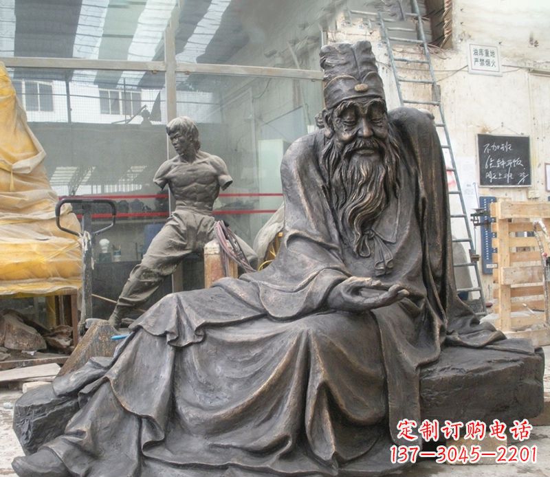 鹤壁张仲景铜雕