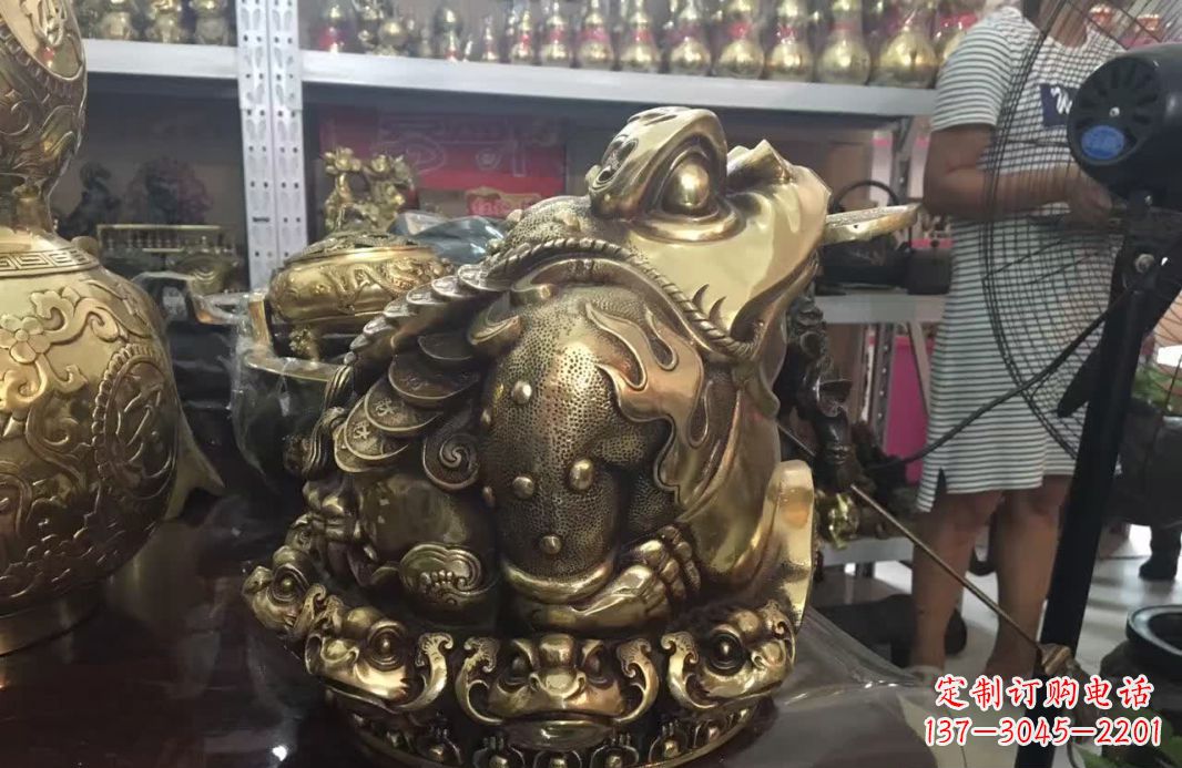 鹤壁招财金蟾动物铜雕