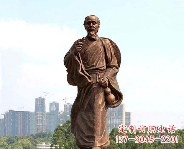 鹤壁中华古代名医华佗铜雕像