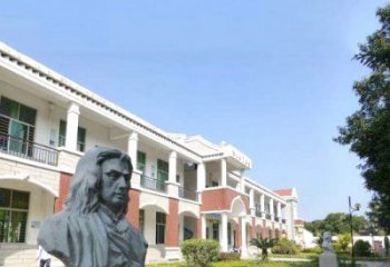鹤壁校园名人牛顿石雕头像