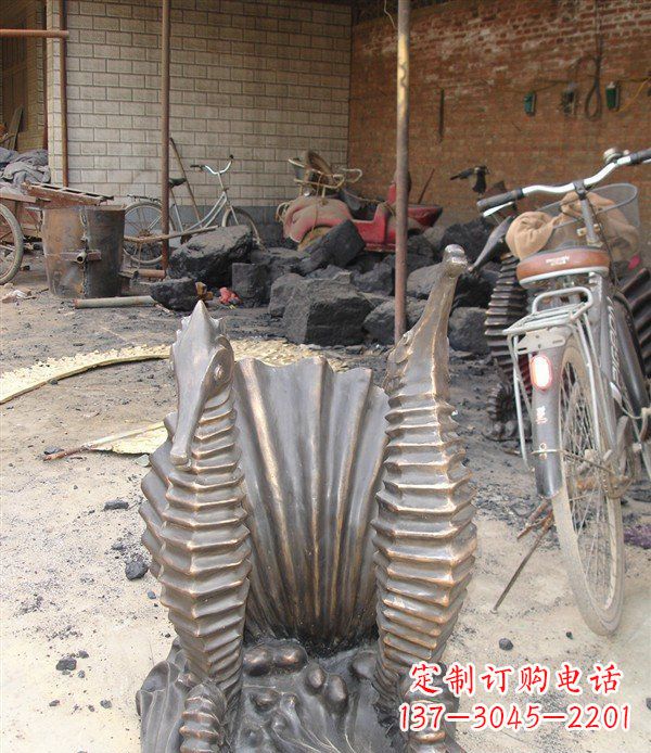 鹤壁铸铜海马小区动物铜雕