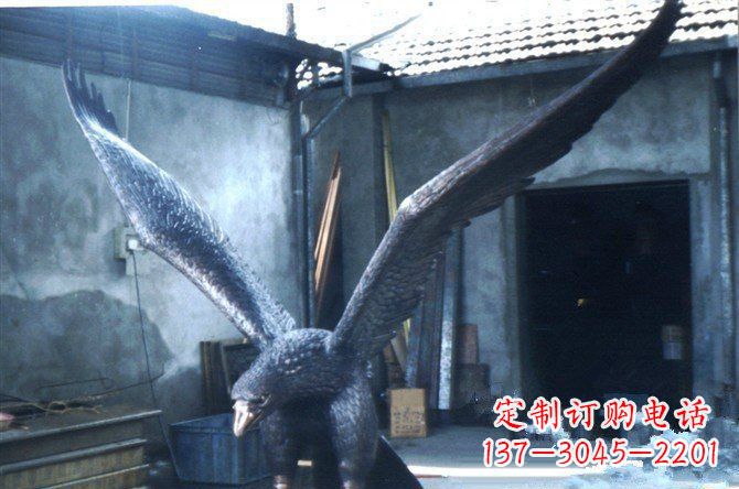 鹤壁铸铜老鹰企业动物铜雕