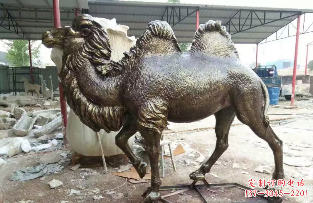 鹤壁铸铜骆驼雕塑 (2)