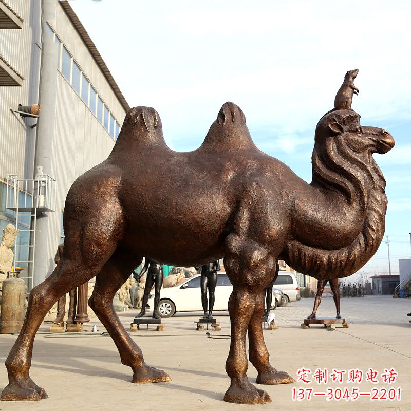 鹤壁铸铜骆驼雕塑