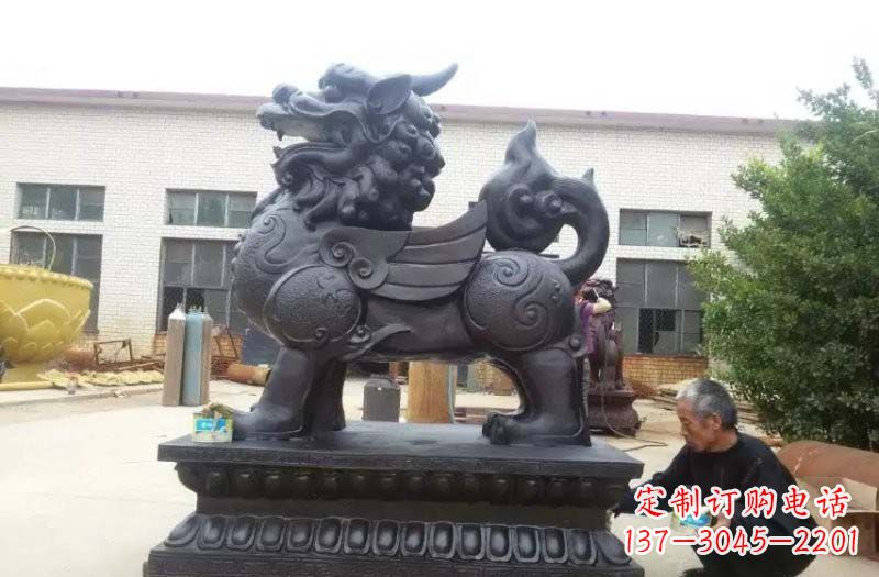 鹤壁铸铜门口貔貅雕塑