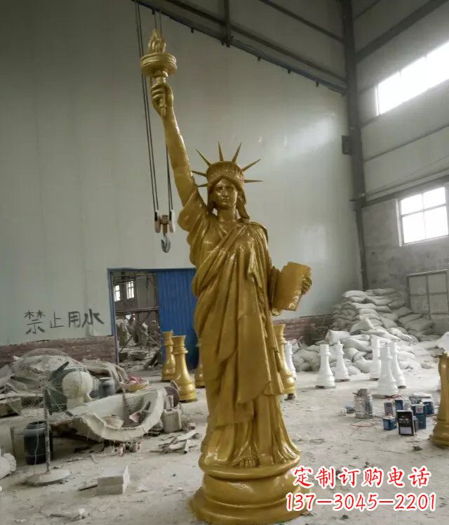 鹤壁自由女神玻璃钢仿铜人物雕塑