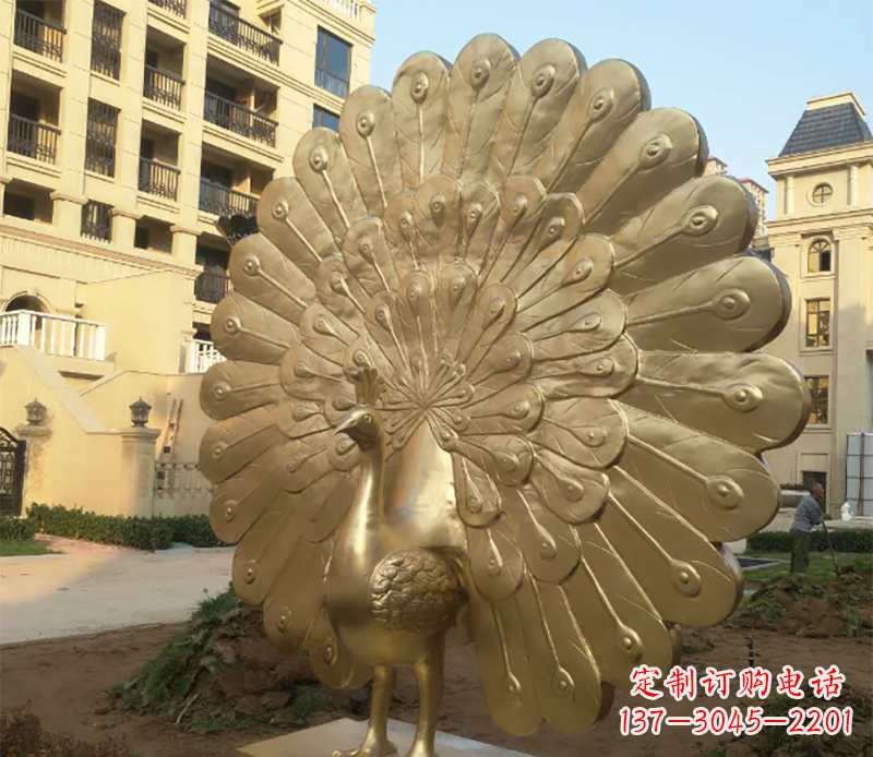 鹤壁孔雀铜雕塑
